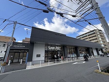 スーパーABC 持田店 192m