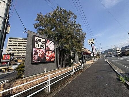 ブゥランジェリィ アペ 樽味店 777m