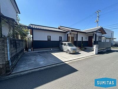 外観:松山市水泥町にあります、4LDK一条工務店施工!平屋住宅です♪ 外観:松山市水泥町にあります、4LDK一条工務店施工!平屋住宅です♪