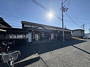 松前駅 682m