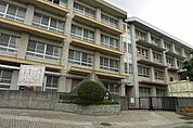 松山市立小野中学校 1007m