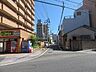 外観：南側の道路も車1台充分に通れる広さがあります♪