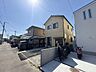 外観：近隣商業施設へのアクセス良好な立地♪現地案内もできますので、お気軽にお申し付け下さい♪