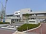 周辺：松山市立余土中学校 932m