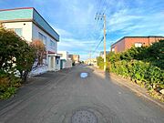【前面道路】南東側約8m幅の公道に接道。