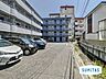 外観：敷地内駐車場。現在空き無しですが、駐車しやすい場所になっております。