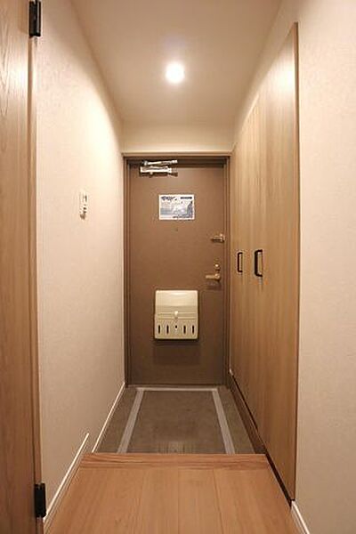 玄関を拡大表示