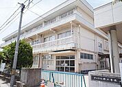 郡山市立桜小学校 410m