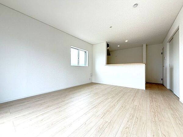 リビング/ダイニングを拡大表示