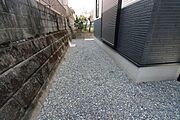 ちょっとしたお庭が付いてます♪ガーデニング等多目的に使えそうです。