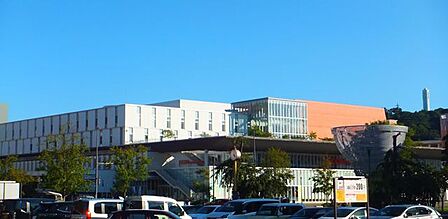 大分市民図書館 1118m