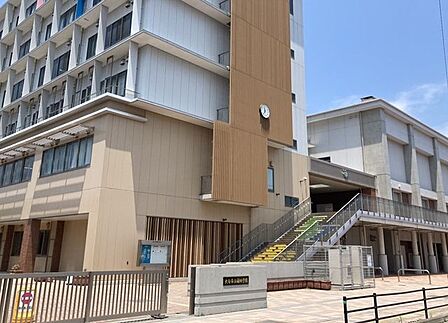大分市立碩田学園 352m