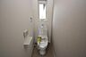 トイレ：写真は1階トイレですが、2階にもあります♪