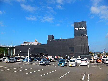 メガセンタートライアル わさだ店 1633m