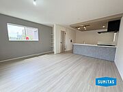 家族で寛げる17帖の広々リビング♪