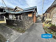 前面道路は幅員約2ｍです。