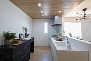 人気の対面式システムキッチン採用（IHコンロ・ワイドシンンク・浄水器）！