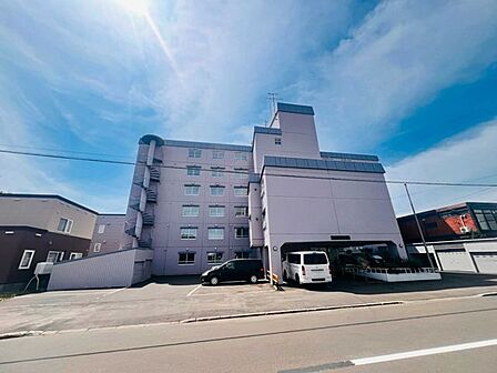 【外観】都市部へのアクセスと穏やかな住環境を両立した立地が魅力。
