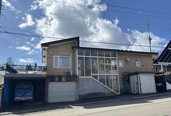 外観 美山町東3丁目70番　売家