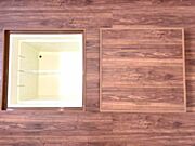 キッチン近くの床下収納を備えています