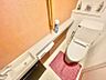 明るく清潔感あふれるトイレスペース♪