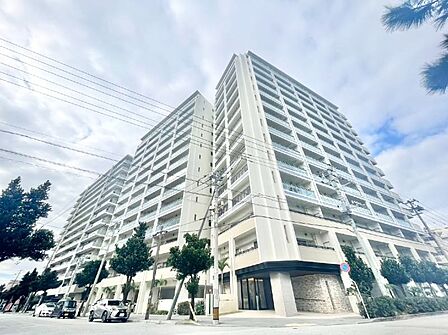 オーシャンビュー♪海風を感じる開放バルコニー×築浅2LDK×安心セキュリティ♪