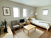 寝室利用がおすすめの落ち着きのある洋室。（同仕様物件参考画像）