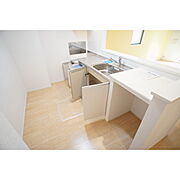 食器や調理器具を効率良く収納出来ます