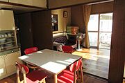 ダイニングから居間へ