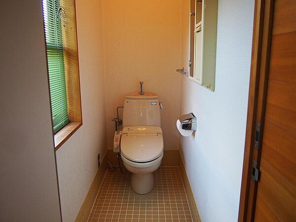 トイレを拡大表示