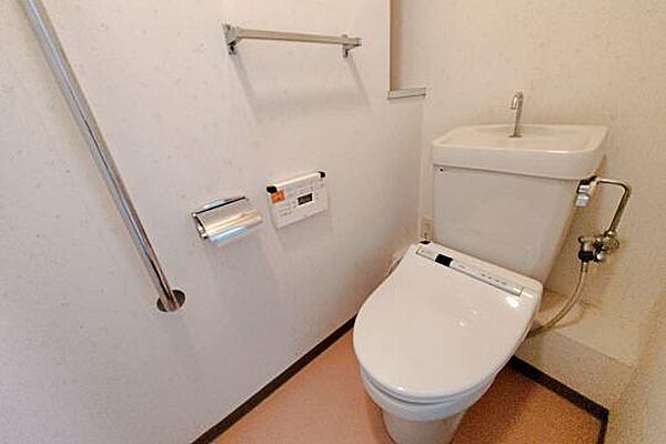 トイレを拡大表示