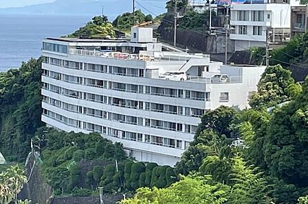 海沿いにあるオーシャンフロントのマンション