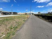 2024.8.20撮影　前面道路