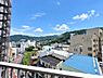 その他：バルコニーから周辺の山々を望みます