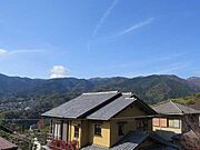 緑豊かな山並みの眺望