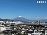 周辺：忠霊塔公園から見える富士山