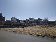 幅員があるので道路に出やすい立地です。