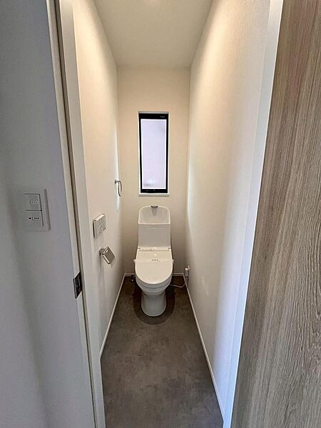 トイレを拡大表示