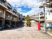 三島駅徒歩圏のベッドタウンにあります