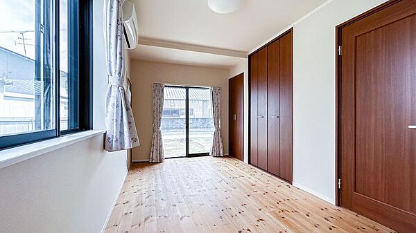 洋室を拡大表示