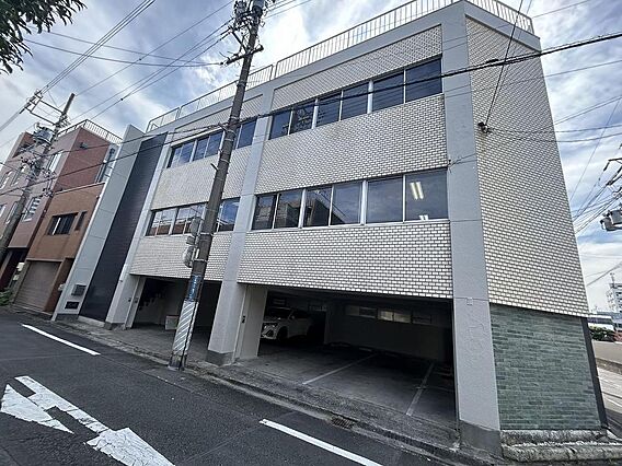 外観の茶色部分...