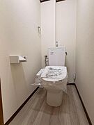 温水洗浄便座付きトイレ