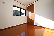 1階　リビングと独立した洋室4.5帖