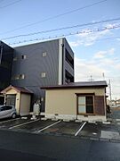 建物西側に3台分無料です