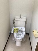 未使用のウォシュレット付きトイレ