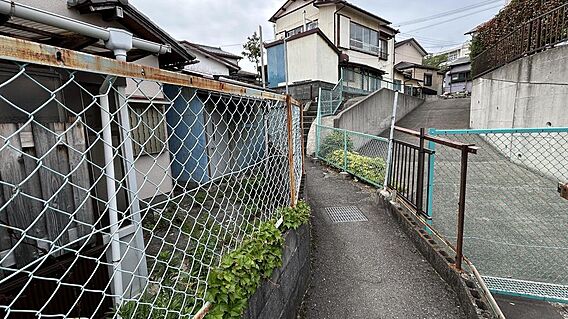 狭い2項道路
