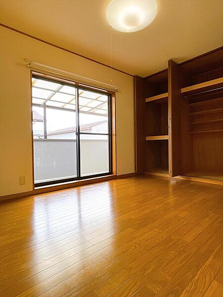 洋室を拡大表示