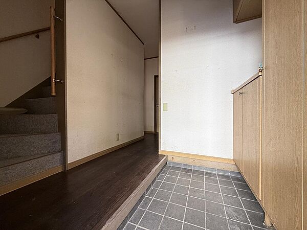 玄関を拡大表示