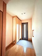 ※掲載写真の室内画像につきましては、居住者様のプライバシー保護のため、ＡＩ処理により一部生活設備・私物等を加工しております。