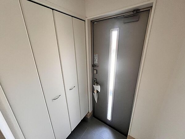 玄関を拡大表示